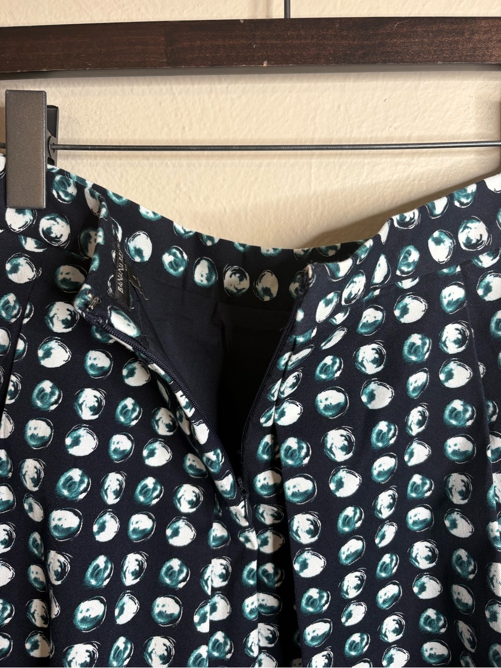 Banana Republic Skater A-Line Skirt Navy Teal Dot Print Lined Pockets Size 8 - Picture 6 of 12